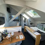 Les Du Hotel