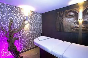 Les Du 4* אקס-לה-באינס