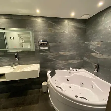 Hotell Les Du 4*