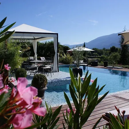 Les Du Bed & Breakfast 4*